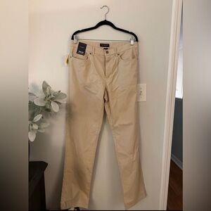 Roundtree and Yorke Men's khaki Pants